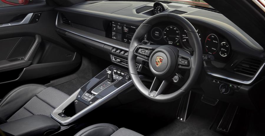 Интерьер Porsche 911 Carrera S (992) 2019 года  (AU) (фото 4 из 40)